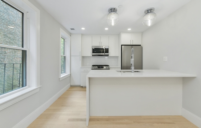 10 LAMSON CT