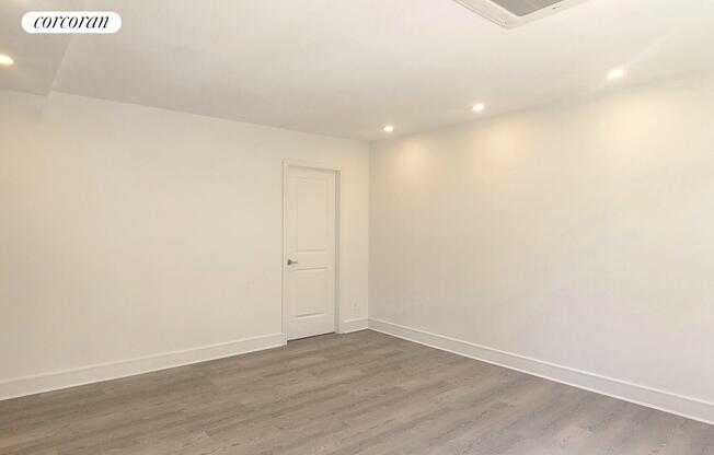 1 bed, 1 bath, $5,500, Unit 4F