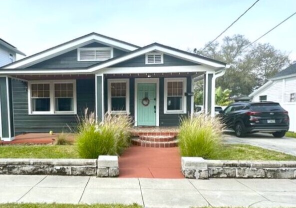 103 1/2 W FRANCES AVE