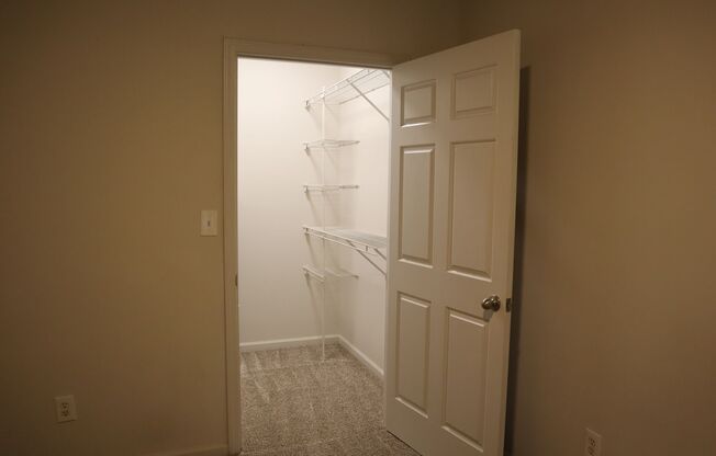 1 bed, 1 bath, 671 sqft, $1,379, Unit 28-28107