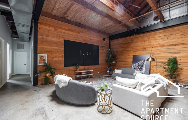 3134 W CARROLL