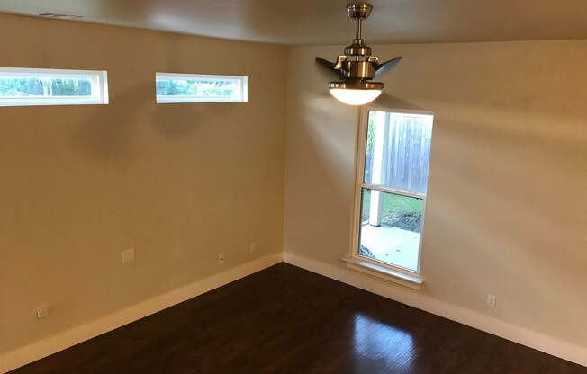 2 beds, 2.5 baths, 1,156 sqft, $1,600