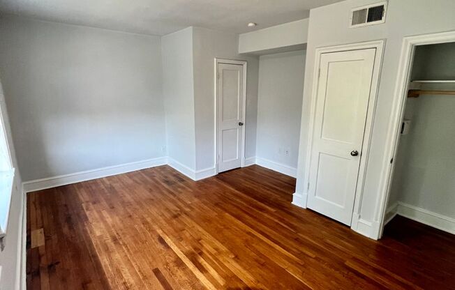 3 beds, 2 baths, $2,100, Unit Apt. 302