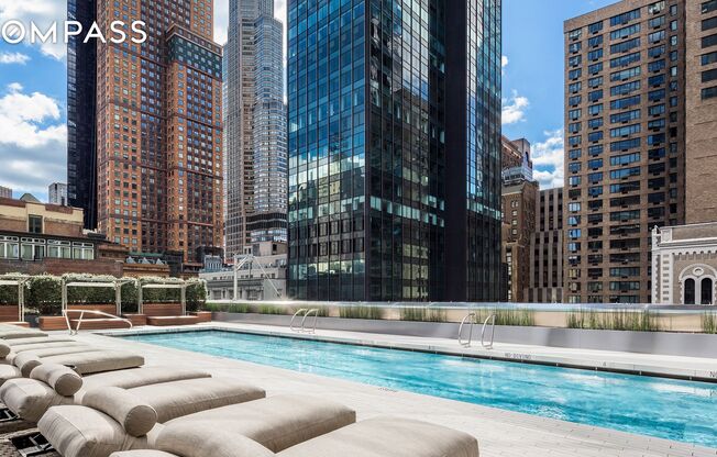 3 beds, 3.5 baths, 3,165 sqft, $65,000, Unit 60W
