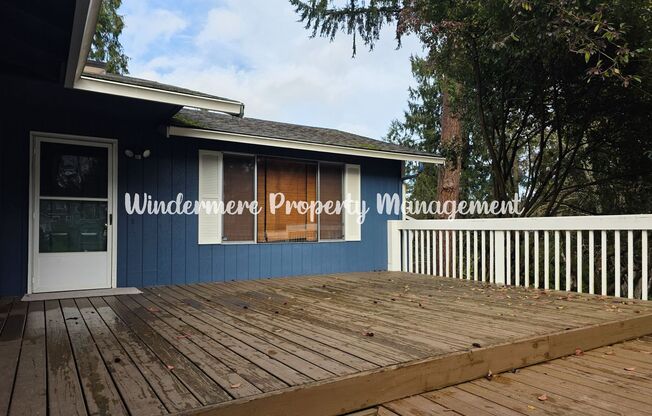 3 bed Rambler in Convenient CK location with fully fenced yard and large deck