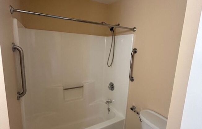 2 beds, 2 baths, $1,500