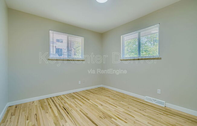 10922 E 4 WAY