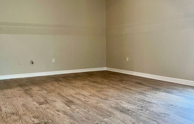 Fresh and Refurbed 3 Bed / 2 Bath Home in Apopka