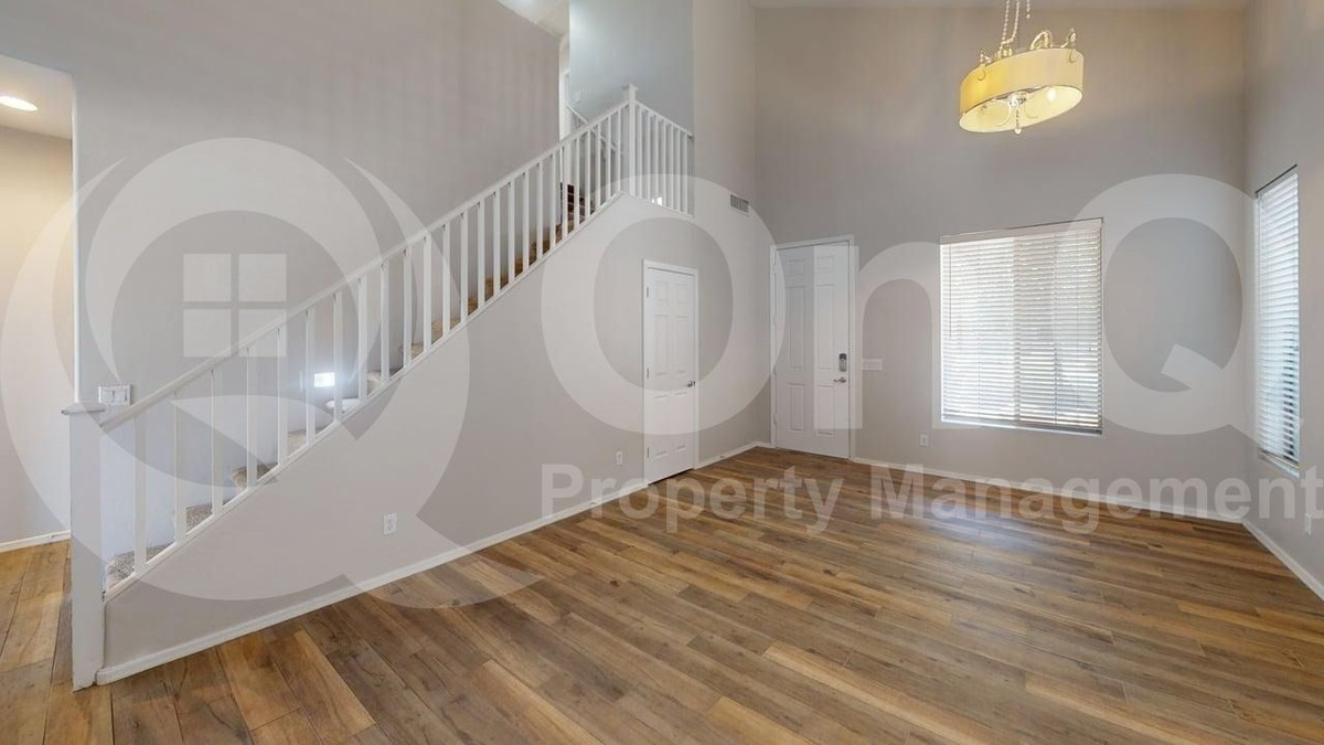 3690 E JANELLE CT