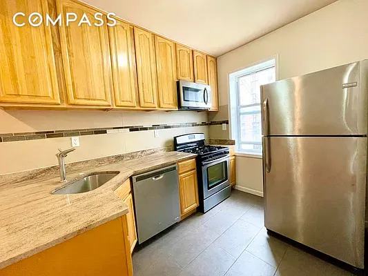 3 beds, 2.5 baths, 1,000 sqft, $3,295, Unit 2