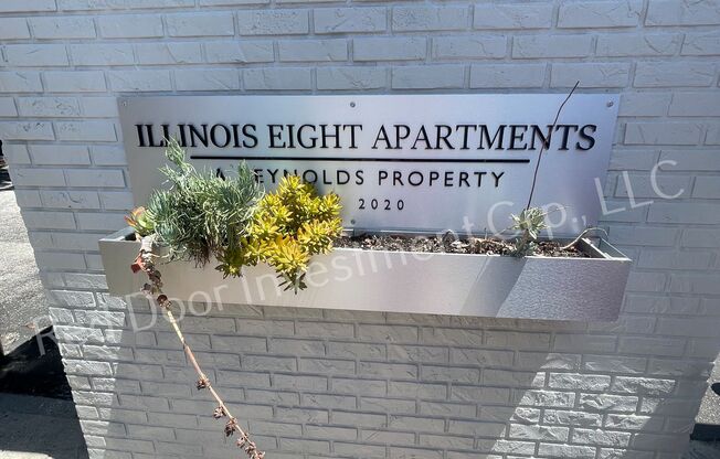 Updated and upgraded Spacious 1/1 Apartment in the Mills/50 District