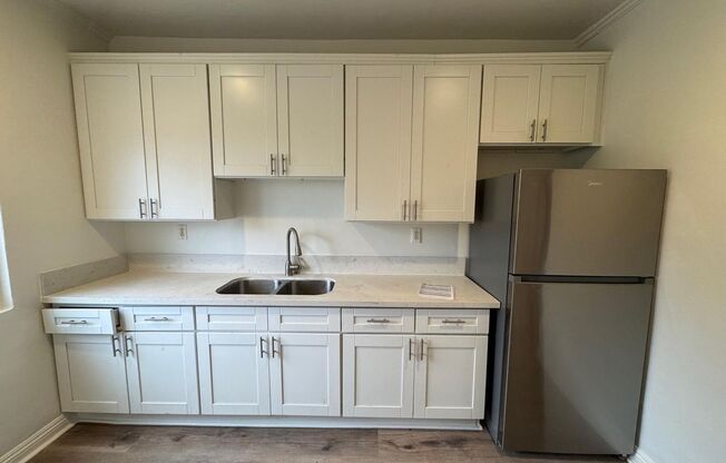 1 bed, 1 bath, 650 sqft, $2,000, Unit 321-4