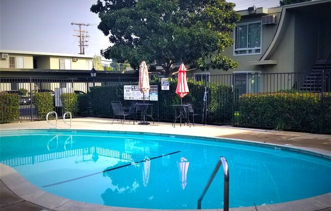 1 bed, 1 bath, 704 sqft, $1,425, Unit 16