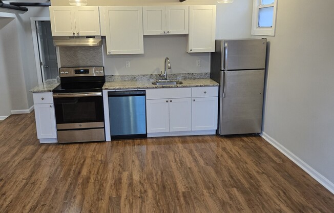 4 beds, 2 baths, $4,900, Unit 101
