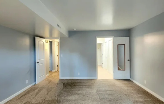 2 beds, 2 baths, $1,950, Unit Apt 131