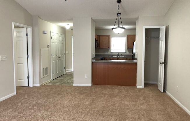 2 beds, 2 baths, 1,131 sqft, $1,475, Unit 2782-6