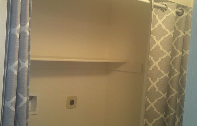 2 beds, 1.5 baths, 1,032 sqft, $1,800, Unit 8B