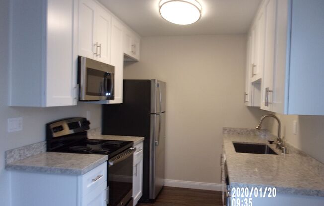 1 bed, 1 bath, 640 sqft, $3,150, Unit 50