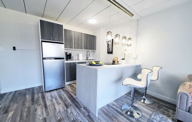 1 bed, 1 bath, 600 sqft, $999