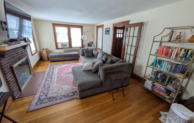 81 AUTUMN ST