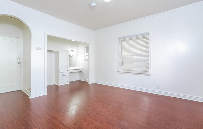 21 Westminster Avenue - 108