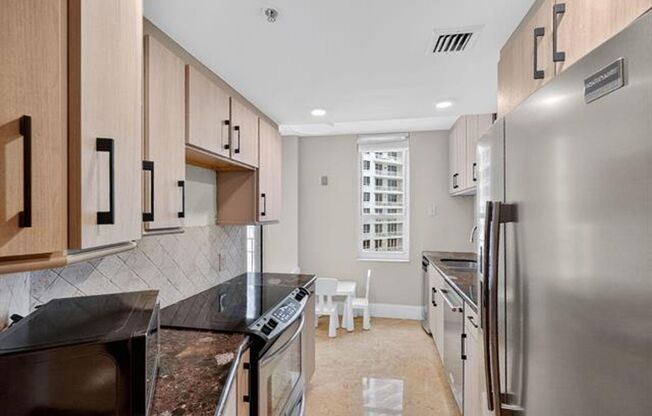 2 beds, 2.5 baths, $5,400, Unit # 1604