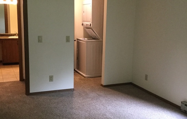 2 beds, 1 bath, 970 sqft, $1,495, Unit 7601CG