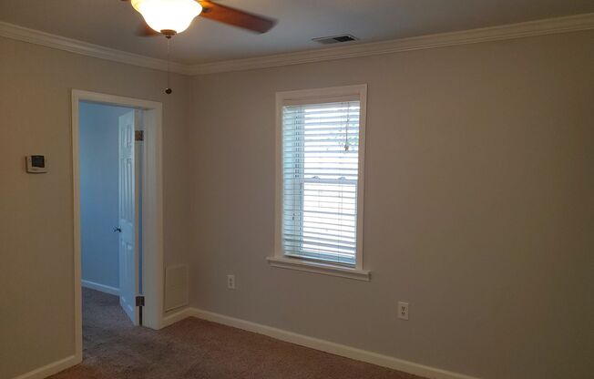 Cozy 1Bd/1Bth Upstairs Apartment in Frederick!!