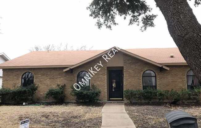 2417 NORWAY DR