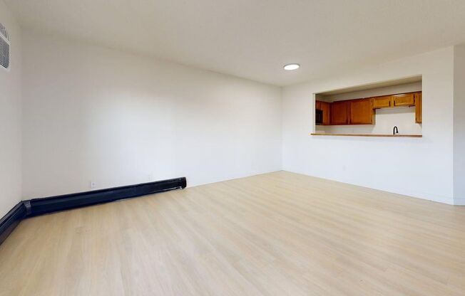 3 beds, 2 baths, 1,282 sqft, $1,440, Unit 316
