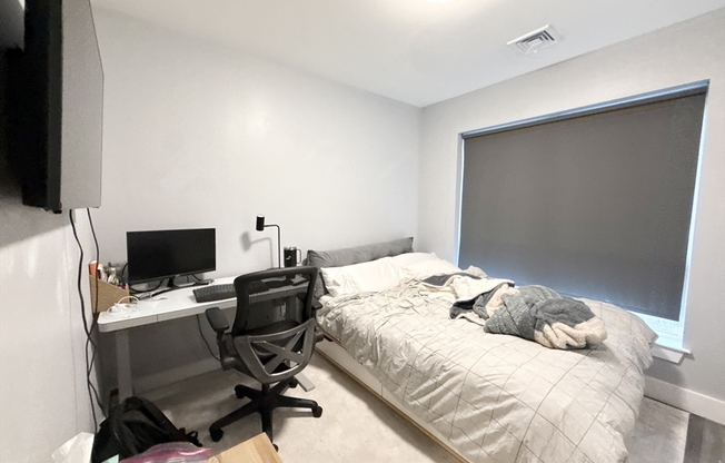 2 beds, 2 baths, 475 sqft, $4,200, Unit 301