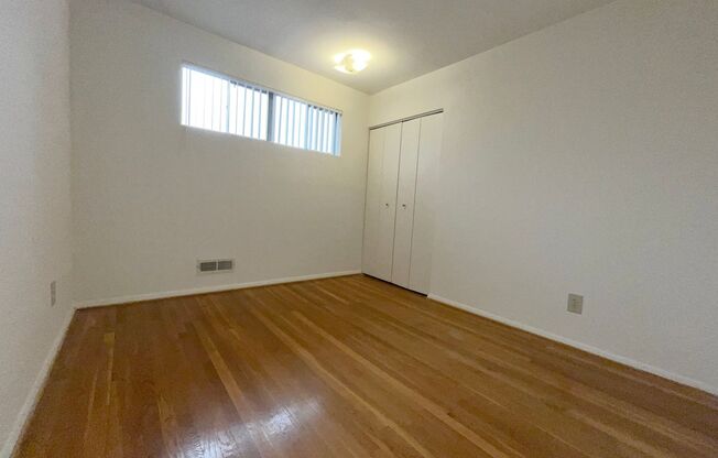 2 beds, 1 bath, 800 sqft, $1,450, Unit 2709-2D