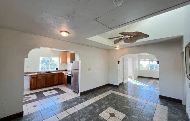 2 beds, 2 baths, $2,495, Unit 831 Mason Rd - M