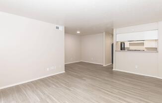 2 beds, 2 baths, 932 sqft, $999