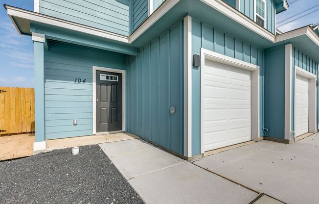 NEW CONSTRUCTION 3-BEDROOM, 2.5-BATHROOM TOWNHOME