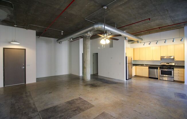 Studio, 1 bath, 900 sqft, $1,750, Unit A-509