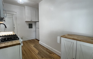 1 bed, 1 bath, $2,300, Unit 1