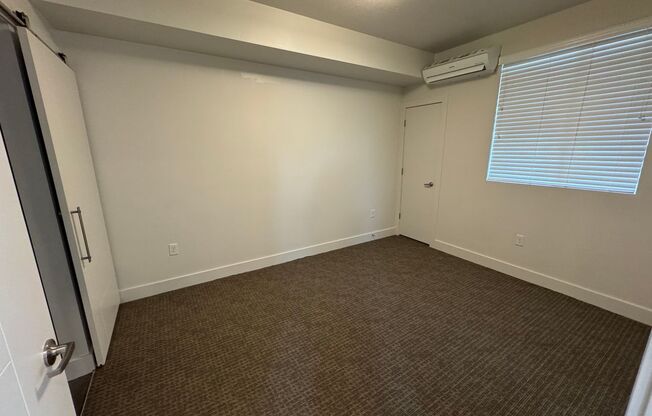 1 bed, 1 bath, $1,049, Unit Unit 312