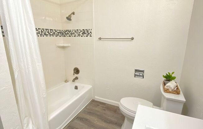 2 beds, 2 baths, $2,395