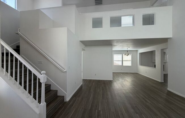 Bright & Spacious Home in Southwest Las Vegas!