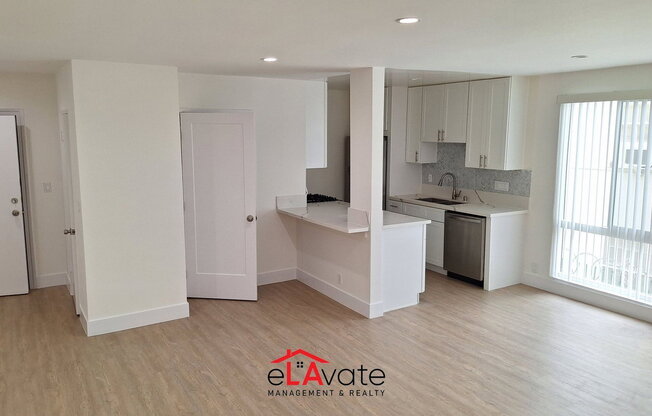 336 S NORTON AVE