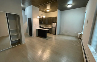 4602 N CLARENDON