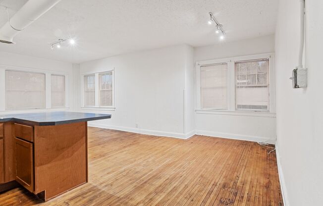 2 beds, 1 bath, 1,164 sqft, $1,200, Unit 23