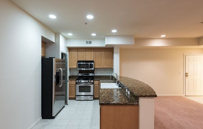 3 beds, 2.5 baths, 1,576 sqft, $3,700, Unit 8700-302