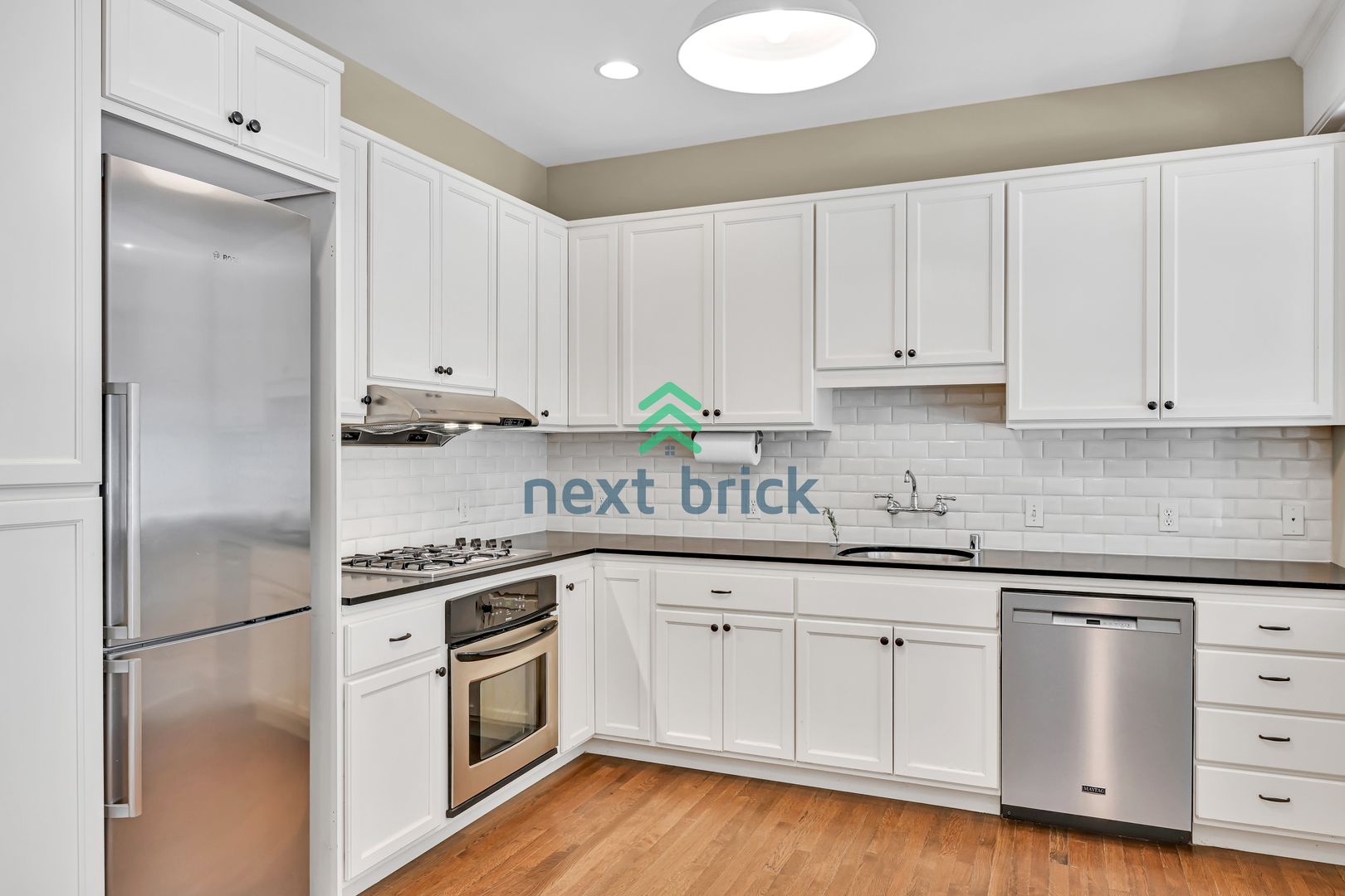 1 BED & 1 BATH CONDO FOR RENT