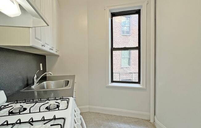 Studio, 1 bath, $2,650, Unit 2G