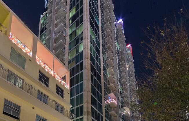 Skyhouse Channelside is the community for downtown, luxury living in Tampa.