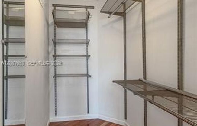 2 beds, 2 baths, $4,200, Unit # 1603