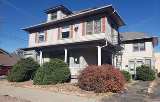 118 East Monument Street