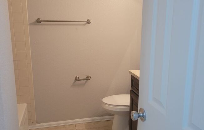 2 beds, 1 bath, $1,649